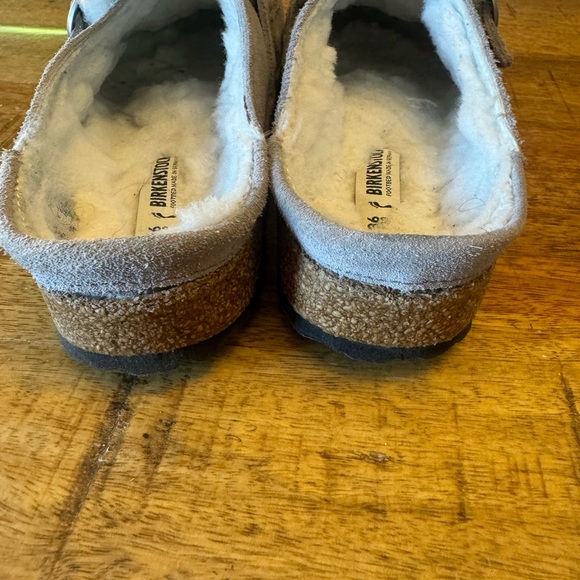 Like new! Birkenstock Women’s Suede moccasins - Gray - Picture 4 of 6
